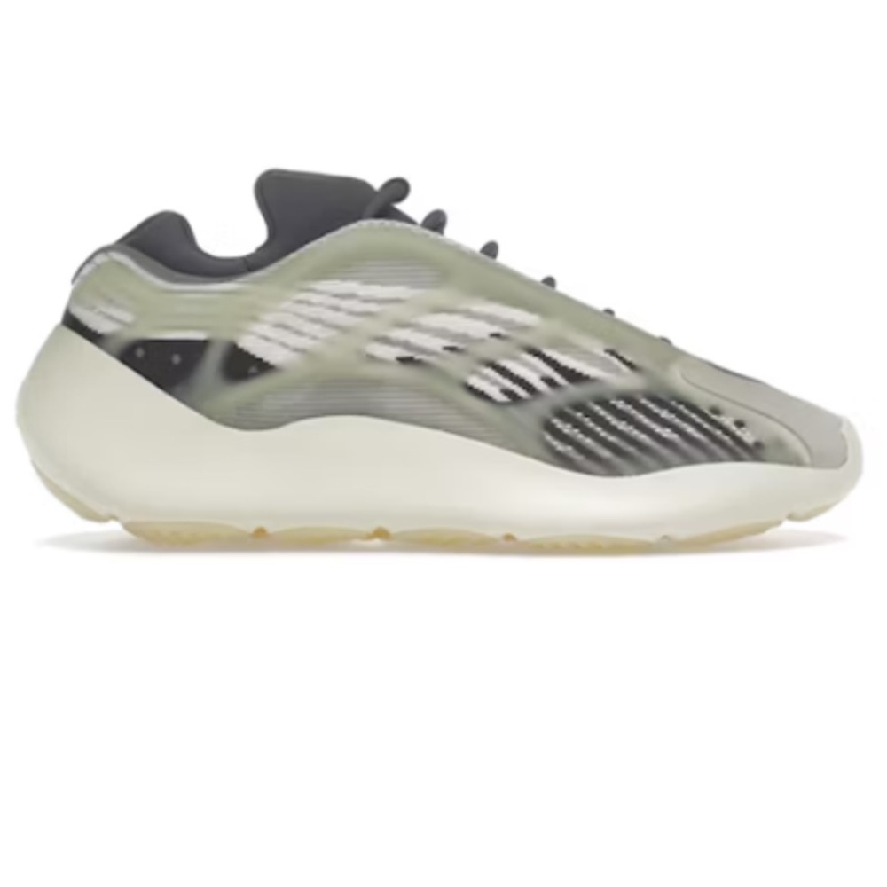 Yeezy 700 v3 ‘fade salt’